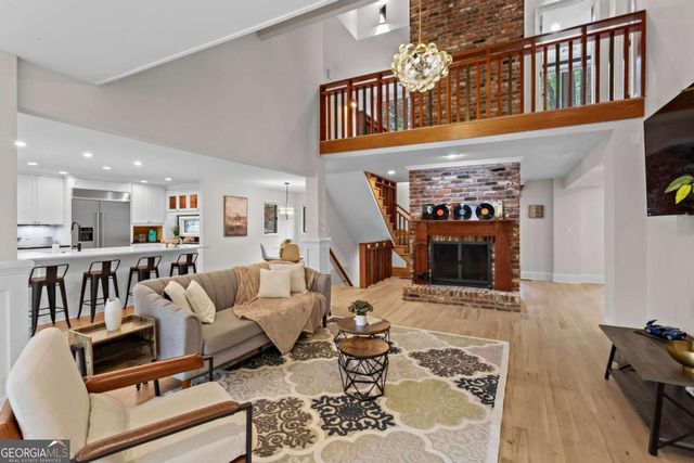 1890 Spalding Drive, Sandy Springs, GA 30350
