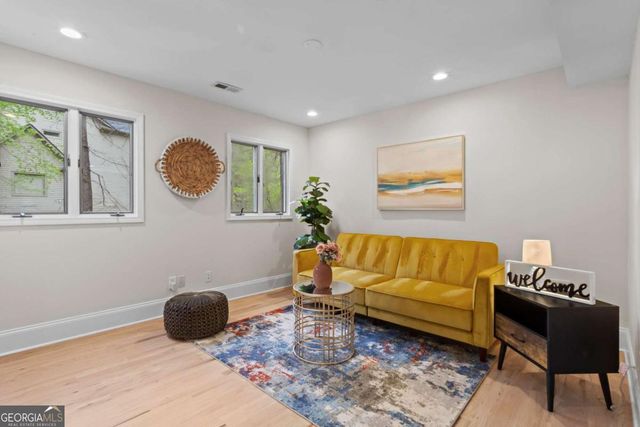 1890 Spalding Drive, Sandy Springs, GA 30350
