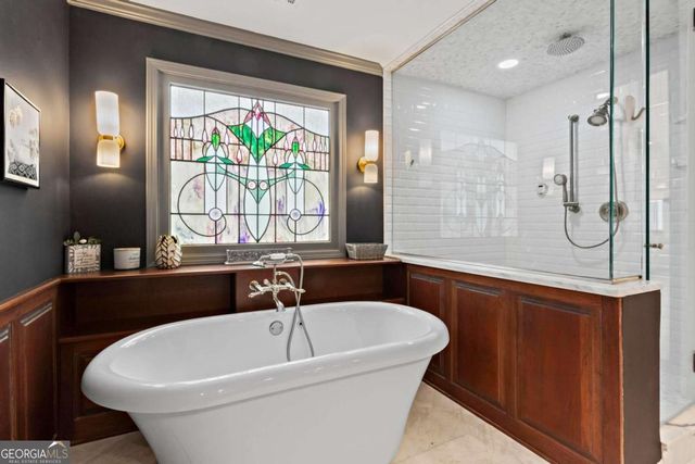 1890 Spalding Drive, Sandy Springs, GA 30350