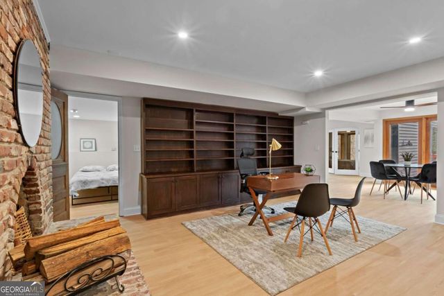 1890 Spalding Drive, Sandy Springs, GA 30350
