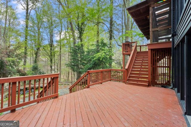 1890 Spalding Drive, Sandy Springs, GA 30350