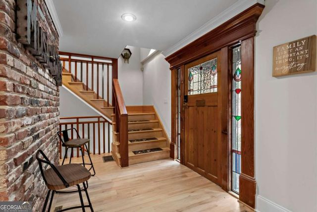1890 Spalding Drive, Sandy Springs, GA 30350
