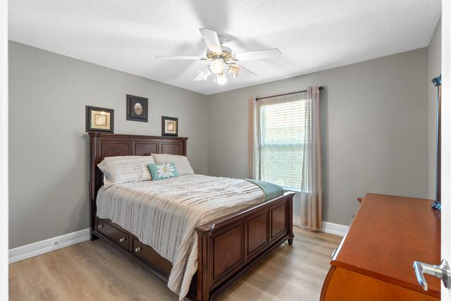 1963 Alfred Boulevard, Navarre, FL 32566