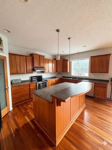 10111 Welcome Avenue N, Brooklyn Park, MN 55443