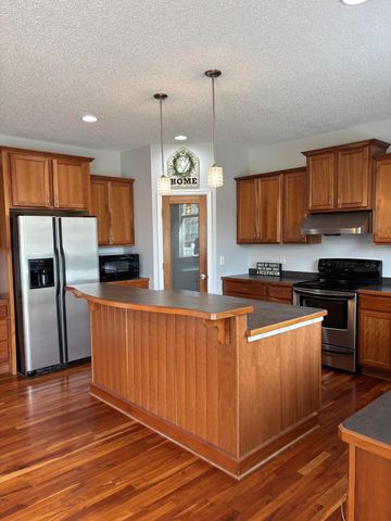 10111 Welcome Avenue N, Brooklyn Park, MN 55443