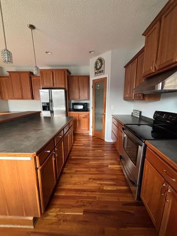 10111 Welcome Avenue N, Brooklyn Park, MN 55443