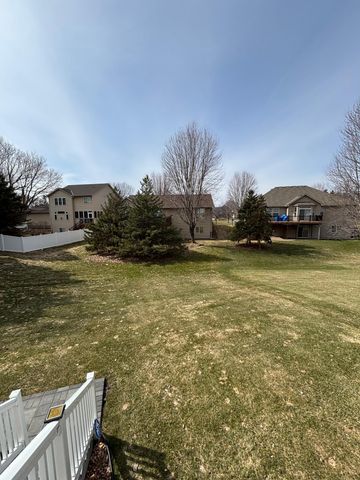 10111 Welcome Avenue N, Brooklyn Park, MN 55443