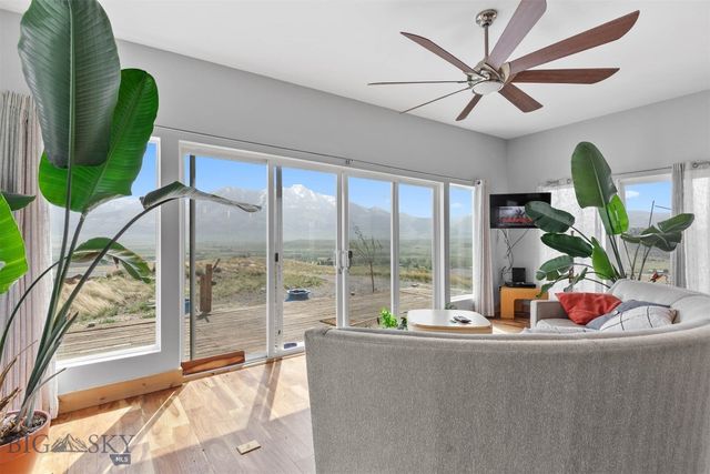 28 Victoria Lane, Emigrant, MT 59027