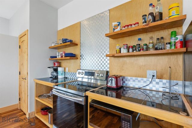 28 Victoria Lane, Emigrant, MT 59027