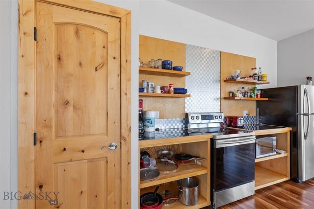 28 Victoria Lane, Emigrant, MT 59027