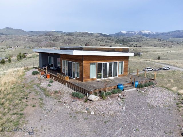28 Victoria Lane, Emigrant, MT 59027