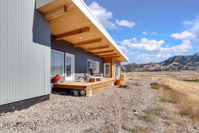 28 Victoria Lane, Emigrant, MT 59027