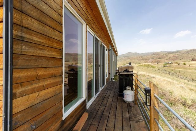 28 Victoria Lane, Emigrant, MT 59027