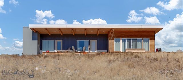 28 Victoria Lane, Emigrant, MT 59027