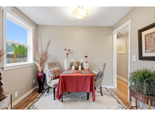 922 14th St, Washougal, WA 98671