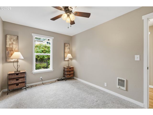 922 14th St, Washougal, WA 98671