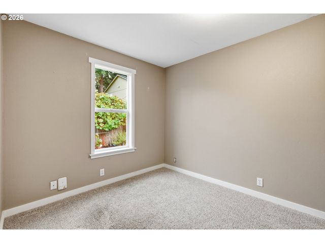 922 14th St, Washougal, WA 98671