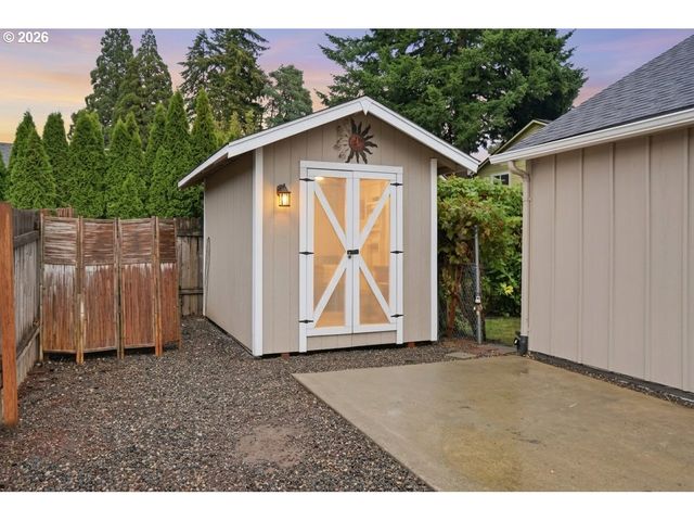 922 14th St, Washougal, WA 98671