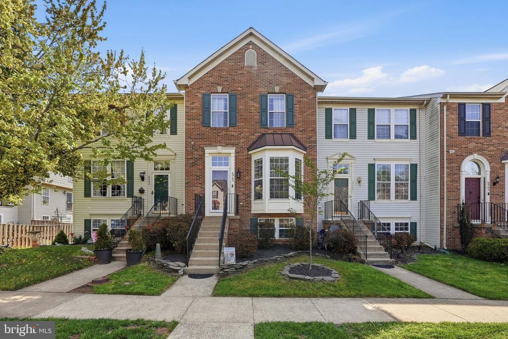 6965 MANAHOAC PL, Gainesville, VA 20155