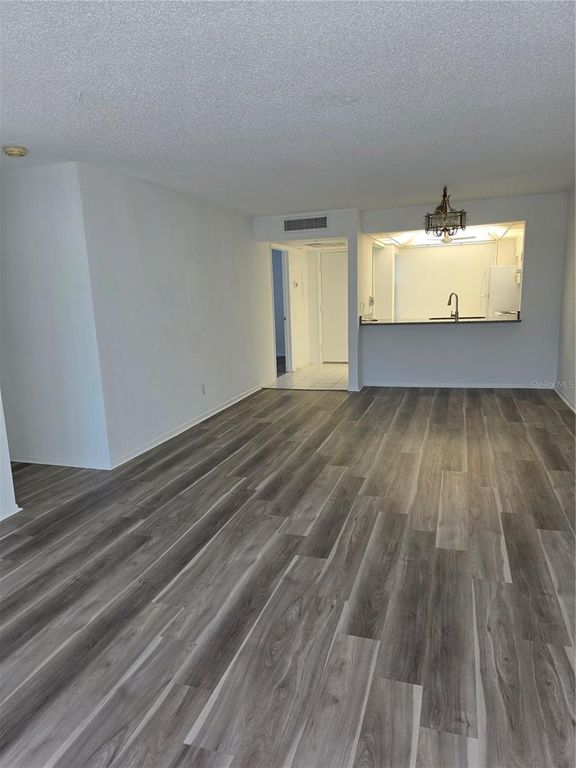 Image 12 of property listing at 14130 ROSEMARY LANE 2208, Largo, FL 33774