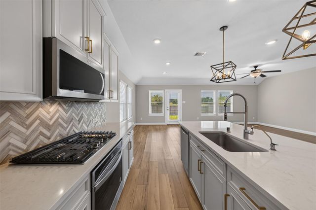 2702 Summer Indigo Trail, Pearland, TX 77089