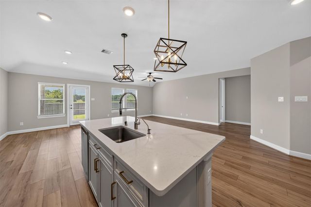 2702 Summer Indigo Trail, Pearland, TX 77089