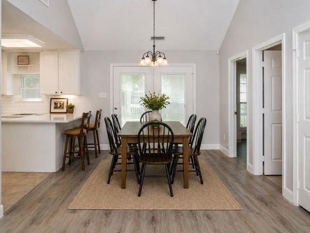 606 S Pine Street, Tomball, TX 77375