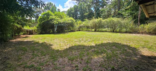 2266 Young Road, Livingston, TX 77351