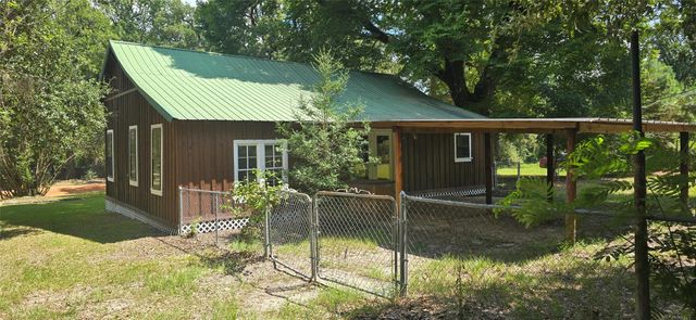 2266 Young Road, Livingston, TX 77351