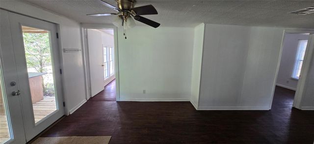 2266 Young Road, Livingston, TX 77351