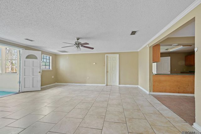 943 Whitehead St, Baker, LA 70714