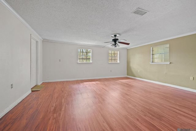 943 Whitehead St, Baker, LA 70714