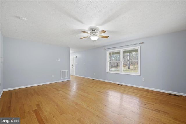 450 FISHEL RD, Winchester, VA 22602
