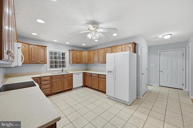450 FISHEL RD, Winchester, VA 22602