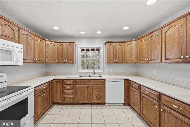 450 FISHEL RD, Winchester, VA 22602