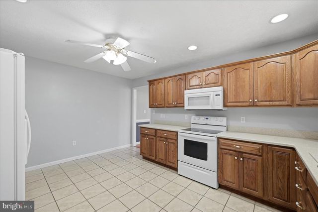 450 FISHEL RD, Winchester, VA 22602