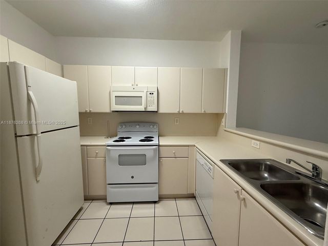 1663 SE 27th Dr 105, Homestead, FL 33035