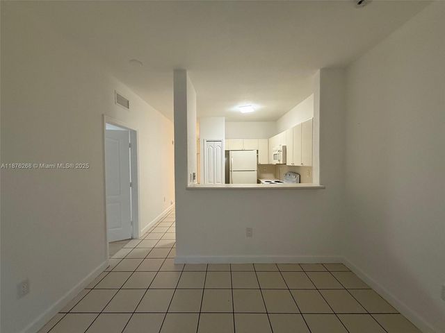 1663 SE 27th Dr 105, Homestead, FL 33035