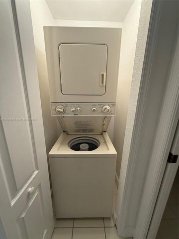 1663 SE 27th Dr 105, Homestead, FL 33035