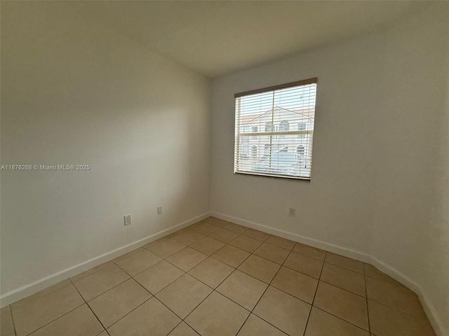 1663 SE 27th Dr 105, Homestead, FL 33035