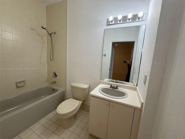 1663 SE 27th Dr 105, Homestead, FL 33035