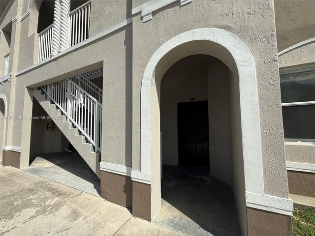 1663 SE 27th Dr 105, Homestead, FL 33035