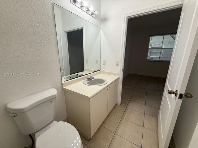 1663 SE 27th Dr 105, Homestead, FL 33035