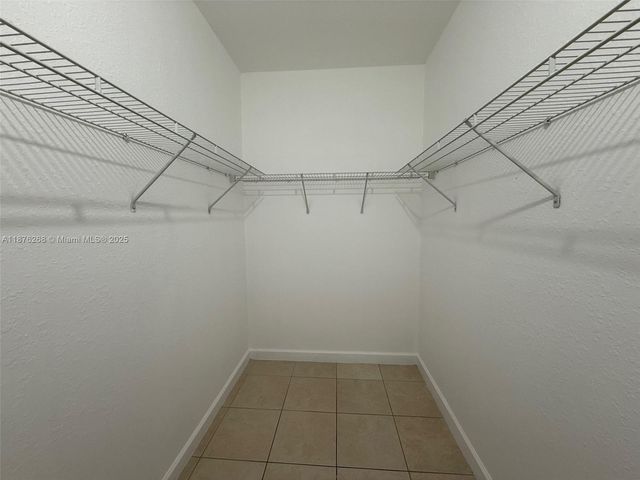 1663 SE 27th Dr 105, Homestead, FL 33035