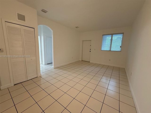 1663 SE 27th Dr 105, Homestead, FL 33035