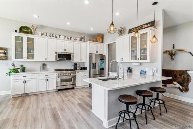 527 Antelope Drive E, Bennett, CO 80102