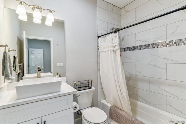 527 Antelope Drive E, Bennett, CO 80102