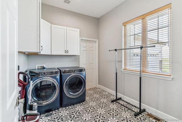 527 Antelope Drive E, Bennett, CO 80102