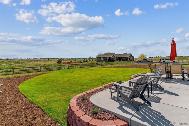 527 Antelope Drive E, Bennett, CO 80102