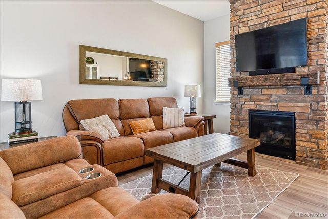 527 Antelope Drive E, Bennett, CO 80102